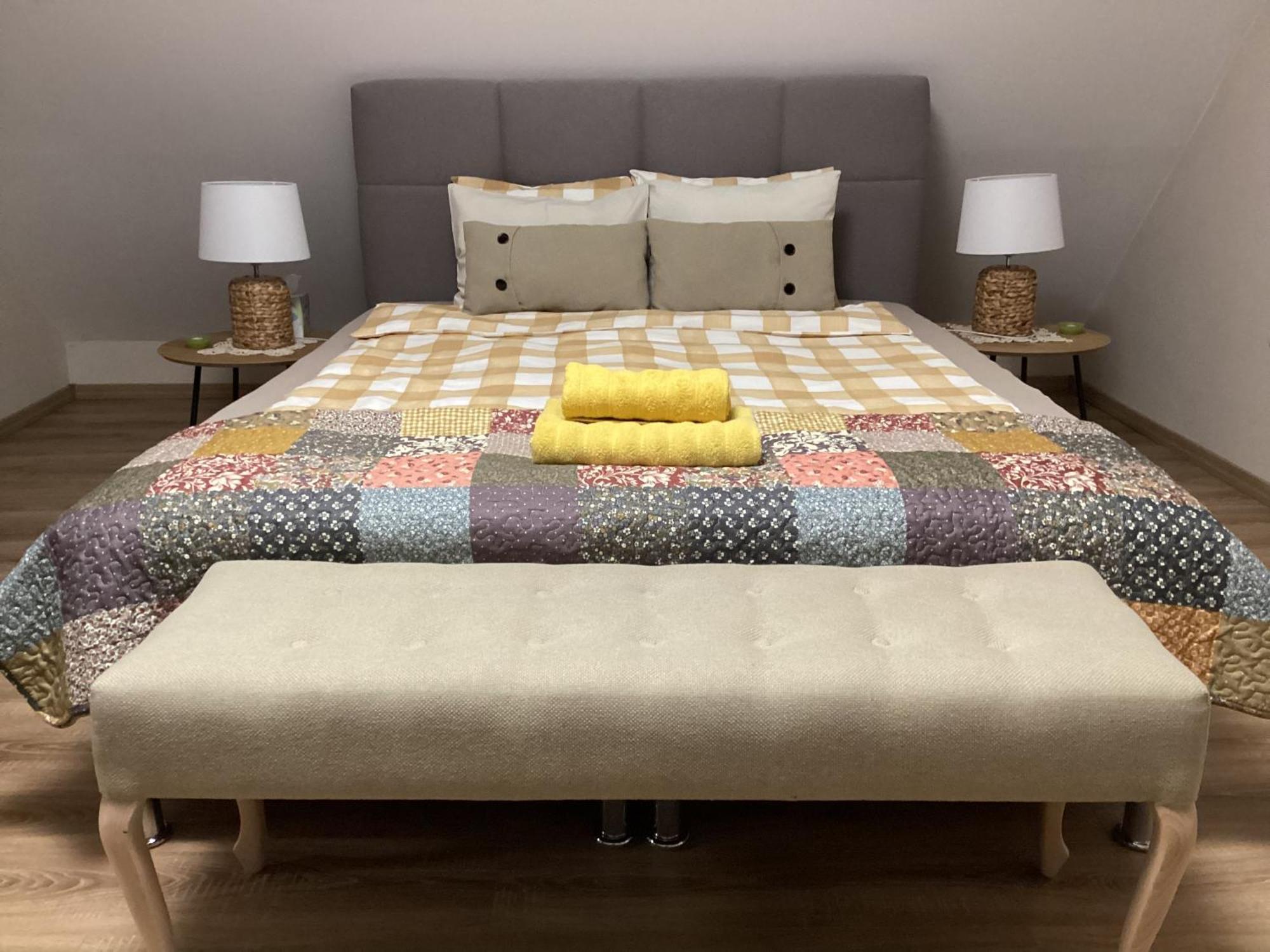 אטייק Apartments For Rent Near Budapest מראה חיצוני תמונה